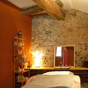 Kenzen Shiatsu & Yoga | Cours, séjours et retraites de Yoga, Shiatsu, Do in et relaxation - La Tour D'Oncin