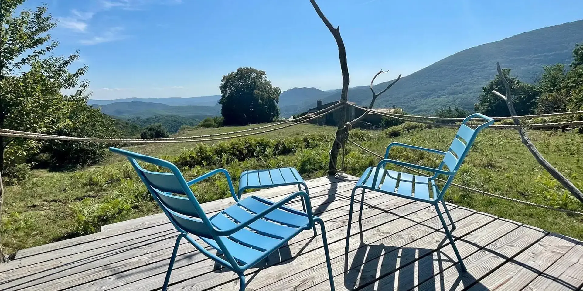 Retraite Yoga & Shiatsu en Cévennes | L’Essence du Lâcher-Prise