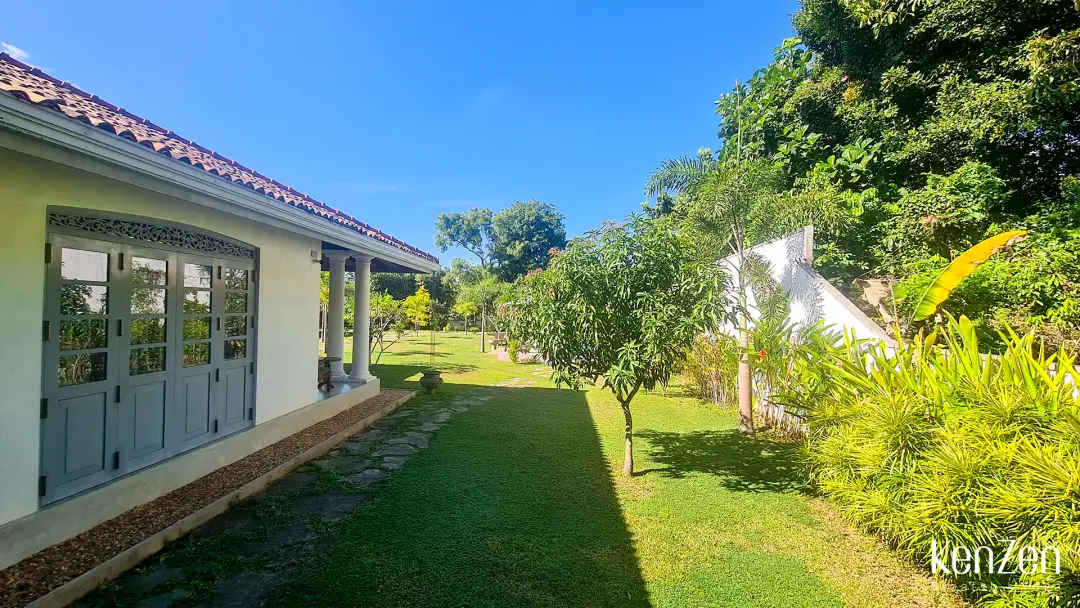 Villa isolée dans l'arrière-pays d'Hikkaduwa, loin du bruit, entourée de nature préservée